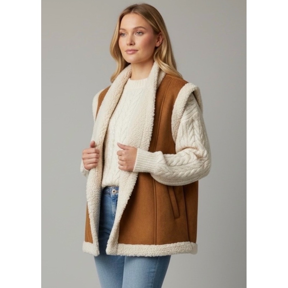 Old Navy Faux Suede Shearling Vest Large Tan Cream Open Front Gilet Outerwear